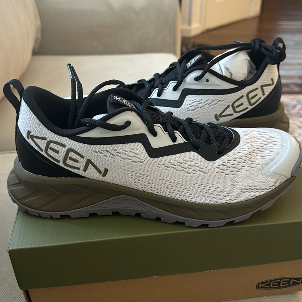 KEEN men’s Versacore Speed size 9